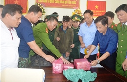 Bắt quả tang đối tượng người Lào vận chuyển 60.000 viên ma túy vào Việt Nam