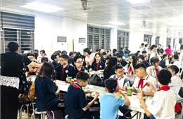 Ngày 2/10, học sinh Hà Nội đi học trở lại, các trường linh hoạt dạy học