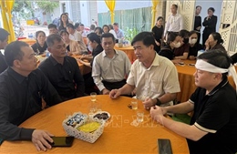 Thăm hỏi, chia buồn gia đình Chủ tịch UBND xã tử vong khi làm nhiệm vụ chống mưa lũ 