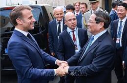 Thủ tướng Phạm Minh Chính hội kiến Tổng thống Pháp Emmanuel Macron