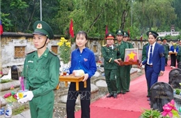 Truy điệu, an táng hài cốt liệt sỹ quân tình nguyện và chuyên gia Việt Nam hy sinh tại Lào