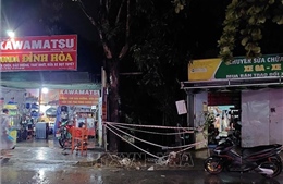 Cứu thành công người bị nước cuốn trong mưa lớn 