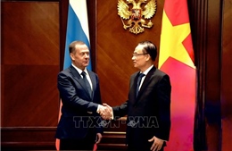 Đặc phái viên của Tổng Bí thư Tô Lâm hội kiến Chủ tịch Đảng Nước Nga Thống nhất và Chủ tịch Đảng Cộng sản Liên bang Nga