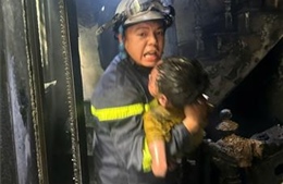 Hà Nội: Nhanh chóng dập tắt đám cháy tại phường Bồ Đề, kịp thời giải cứu 3 trẻ nhỏ