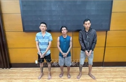 Bắt 3 đối tượng giả danh Công an để cướp tài sản tại công viên