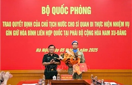 Trao Quyết định của Chủ tịch nước cho sĩ quan đi gìn giữ hòa bình tại Nam Sudan