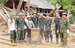 Bộ đội phát hiện, trao trả nhiều tài sản giá trị trong quá trình giúp dân khắc phục hậu quả thiên tai