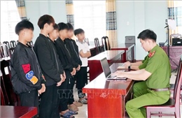 Ném đá vào phương tiện giao thông - hiểm họa từ những trò đùa nguy hiểm