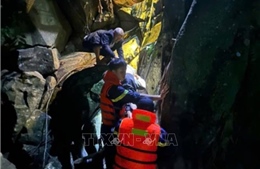 Nữ sinh lớp 10 tử vong do rơi xuống vực sâu khi đi chơi ở thác nước