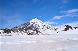 Núi lửa ở Kamchatka (Nga) &#39;thức giấc&#39; sau 600 năm
