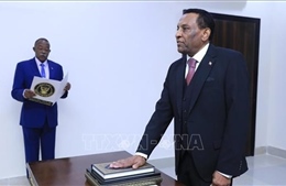 Thủ tướng mới của Sudan tuyên thệ nhậm chức