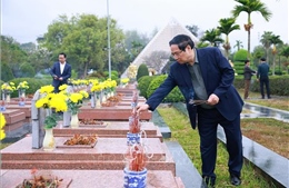 Thủ tướng Phạm Minh Chính tưởng nhớ, tri ân Chủ tịch Hồ Chí Minh và các Anh hùng, liệt sĩ làm nên chiến thắng Điện Biên Phủ