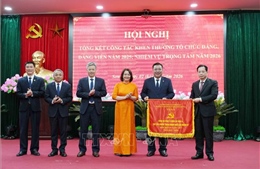 96 năm thành lập Đảng: Tổ chức các hoạt động gặp mặt, trao huy hiệu đảng đợt 3/2