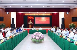 Tinh gọn bộ máy: Bố trí cán bộ tương xứng với yêu cầu phát triển
