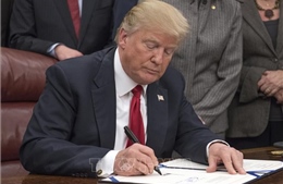 Tổng thống Donald Trump ký sắc lệnh mở đường thành lập Học viện Không gian Mỹ