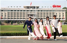 Hội trường Thống Nhất 'hút' khách đến check-in dịp Tết