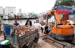 TP Hồ Chí Minh tăng tốc di dời nhà ở ven kênh để chỉnh trang đôi thị