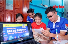 Những ‘Gia sư áo xanh’ ở các khu lưu trú công nhân