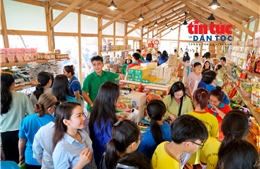 Ấm áp ‘Ngày hội đồng hành cùng thanh niên công nhân TP Hồ Chí Minh’