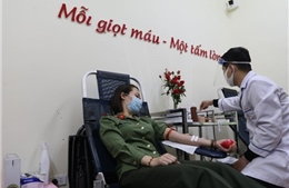 Ngày &#39;Toàn dân hiến máu tình nguyện&#39; năm 2020: Không ngại COVID-19, đông đảo người dân đi hiến máu
