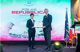 Giảng viên Việt Nam vinh dự nhận tước hiệu Hiệp sĩ từ Tổng thống Italia