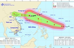 Siêu bão Mangkhut mạnh cấp 17 chuyển hướng về Bắc Biển Đông