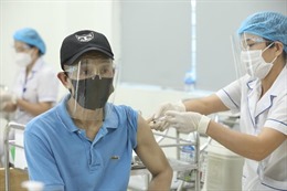 Hà Nội đảm bảo tiêm vaccine COVID-19 đúng tiến độ và an toàn 