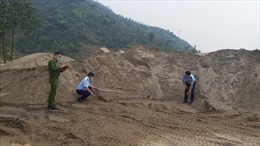 Liên tiếp phát hiện các đối tượng vận chuyển cát không rõ nguồn gốc tại Sơn La