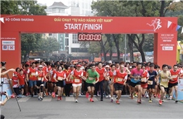 Hơn 1.000 người tham gia Giải chạy &#39;Tự hào hàng Việt Nam&#39;