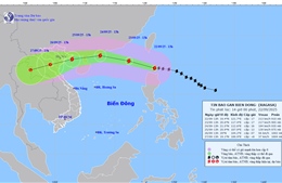 Siêu bão RAGASA giật cấp 17, áp sát biển Đông