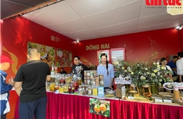 Hội chợ Mùa Thu 2025 quy tụ đủ món ngon 3 miền