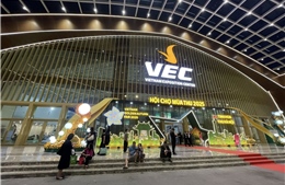 Số tiền ủng hộ đồng bào lũ lụt từ Hội chợ Mùa Thu đã vượt 211 triệu đồng 