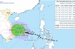 Bão số 15 liên tục đổi hướng, &#39;đi lòng vòng&#39; trên biển, thời gian ảnh hưởng trên đất liền sẽ kéo dài