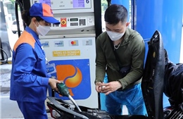 Xăng tăng hơn 500 đồng/lít, giá dầu đồng loạt giảm