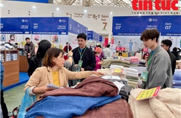 Lượng khách đến Hội chợ Mùa Xuân 2026 tăng dần trong ngày thứ 2 mở cửa