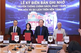 Trưng bày, livestream 'sức sống hàng Việt' trên phố Tràng Tiền