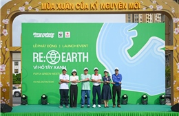 'RE:EARTH - Vì Hồ Tây Xanh' thúc đẩy nhận thức bảo vệ môi trường và giảm rác thải nhựa