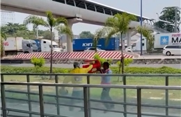 Lái xe ôm công nghệ và bảo vệ ga Metro Thủ Đức xô xát vì hút thuốc trong khu vực cấm