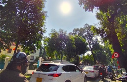 TP Hồ Chí Minh: Ngày nắng nóng, chiều tối mưa dông cục bộ