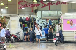 TP Hồ Chí Minh: Hàng nhái vẫn còn bày bán tràn lan tại các điểm mua sắm