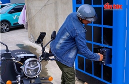 TP Hồ Chí Minh đề xuất lắp đặt 20.000 tủ đổi pin xe điện trên vỉa hè