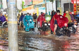 Cảnh báo mưa dông mạnh tại TP Hồ Chí Minh và khu vực Nam Bộ