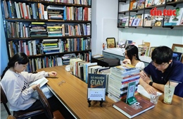Độc đáo quán cà phê ‘trả công’ cho khách đọc sách ở TP Hồ Chí Minh