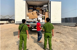 TP Hồ Chí Minh phát hiện hơn 28,8 tấn thực phẩm đông lạnh không rõ nguồn gốc