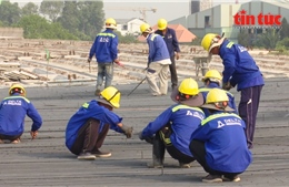 Công nhân bám công trường Vành đai 3 xuyên Tết để giữ tiến độ dự án