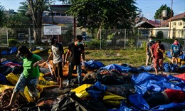 10 sinh viên Việt Nam hạ cánh an toàn xuống sân bay Makassar, Indonesia