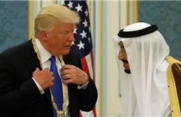 Tổng thống Trump nói Quốc vương Saudi Arabia không thể trụ nổi 2 tuần nếu thiếu quân đội Mỹ