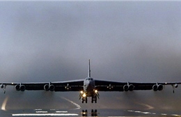&#39;Pháo đài bay B-52&#39; xuất hiện trên Biển Đông trước thềm cuộc gặp Bộ trưởng Quốc phòng Mỹ-Trung