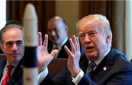 Tổng thống Trump thừa nhận cần lập lực lượng vũ trụ vì bị Nga &#39;vượt mặt&#39;