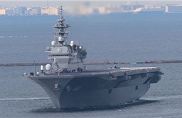 Chiến hạm Trung Quốc nhắn tin chào buổi sáng cho tàu sân bay Nhật Bản trên Biển Đông